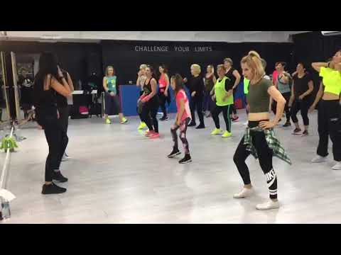 Mami Lo Tiene _ Machel  Montano Zumba choreography