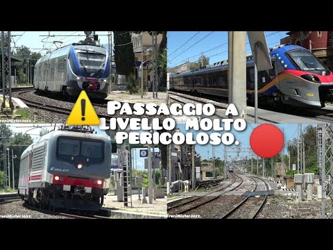 ⚠️Passaggio a livello più pericoloso sul curvone della Messina-Palermo.Intenso traffico auto-treni⚠️