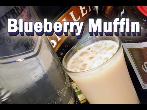 Blueberry Muffin Shot - Blueberry Muffin Drink Recipe - theFNDC.com