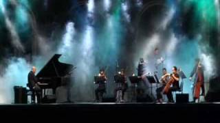 Ludovico Einaudi  -  Eden Roc