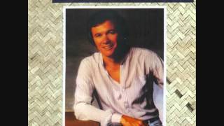 David Gates - He Don&#39;t Know How To Love You