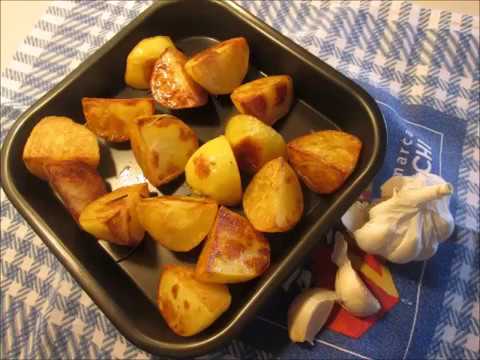 Patate al forno con aglio e rosmarino/Contorno facile per il tuo arrosto
