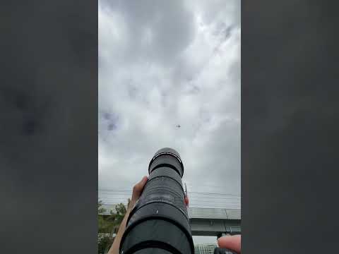 A handheld 600mm telephoto lens shows you the unparalleled resolution