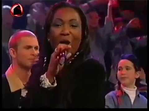 Flip Da Scrip - I Never Told You (live)