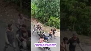 Download lagu AKIBAT MENCURI TABUNG GAS MELON SEORANG PEMUDA DIARAK WARGA KELILING KAMPUNG #pencurian #viral #fyp mp3