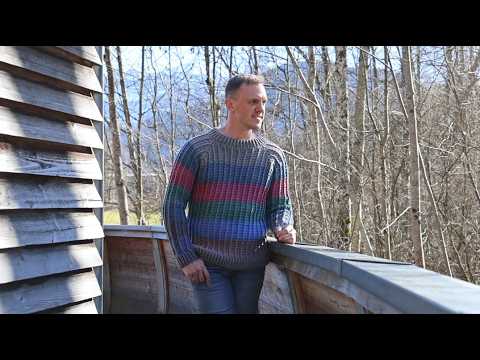 The beary sweater - unisex