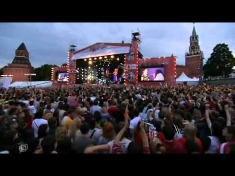 Shakira - Hips Don't Lie (LIVE in Russia)