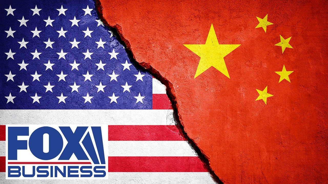 Gordon Chang issues OMINOUS warning after Chinese migrant arrests