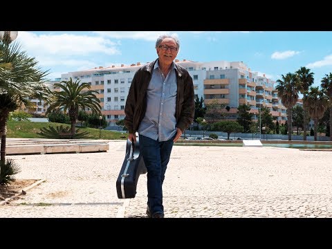 Carlos Vidal - Menina Bonita (Videoclip Oficial)