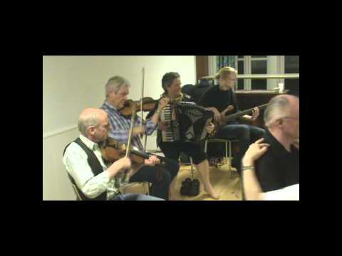 Læsøgruppen spiller Hopsa