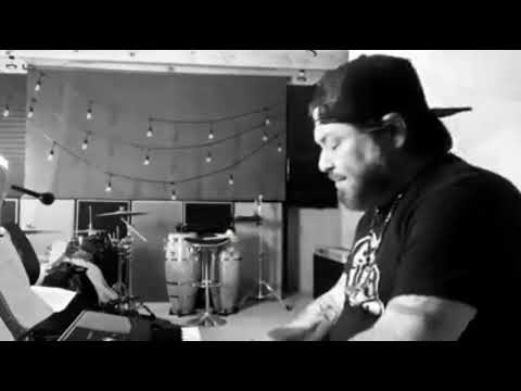 "Louie" Padilla La Firma - Déjate Llevar (lyric)