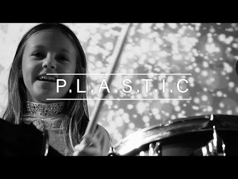 PLASTIC SONG (Lyric Video)