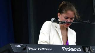 EDEN BRENT trouble in mind  BLUES BBQ NYC PIER 54 08.23.09