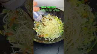 Download lagu Mie Goreng 🍜🔥 dimasak dalam wajan besar di pinggir jalan | #masakwajan #mie #makananjalanan #makananasia mp3