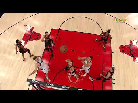 Luka Doncic CIRCUS ALLEY-OOP pass to Dwight Powell