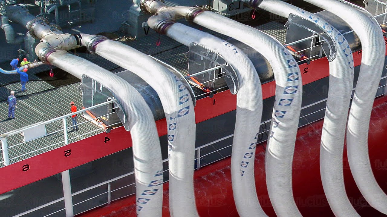 How Oil Tankers and LNG Carriers Work and are Designed - Documentary