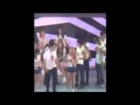 120804 AMBER&LUHAN EXO M CUTE INTERACTION!