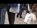 Sinterklaasdrukte in winkels wordt gespreid