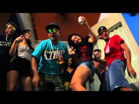 Mc Leozinho Soninho E Bolado Zika - Bonde Dos Cachaceiro (Clip Oficial) 2012