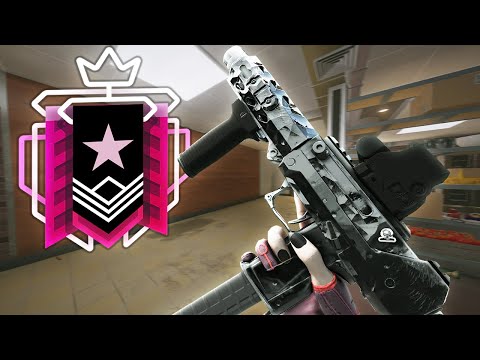 8 Minutes of Rainbow Six Siege Clips
