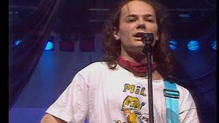 Gente Impresentable Lyrics English Translation