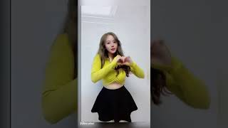 Yang baju kuning jangan sampai lolos #shorts #dance #tiktok #cute