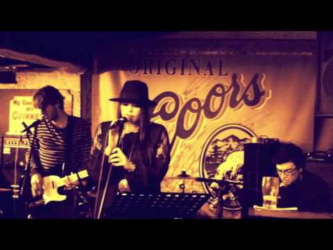 Don Oiche Ud I Mbeithle & Oh Holy Night