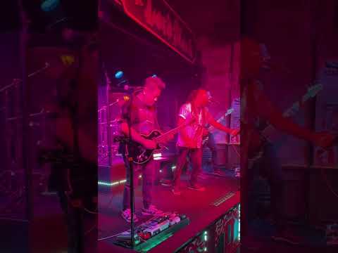 You Get What You Give - New Radicals Cover - Banda Hot Rocks - The Lord Black Pub