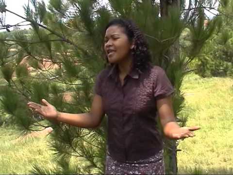 AZA MAHATOKY TENA LALAO