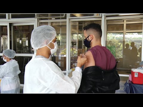 RC avança na vacinação e imuniza jovens nascidos em 2000