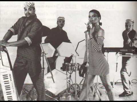 Liz Torres - Mind Games (Old School Chicago House)