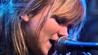 The Juliana Hatfield Three - "Spin The Bottle" on the Jon Stewart Show