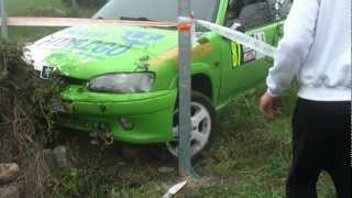 preview picture of video 'V Rally da Comarca da Ulloa  2012 - A Peneda  - acidente 87 - José V. BRAVOS + Ruben A. NUÑEZ (HD)'