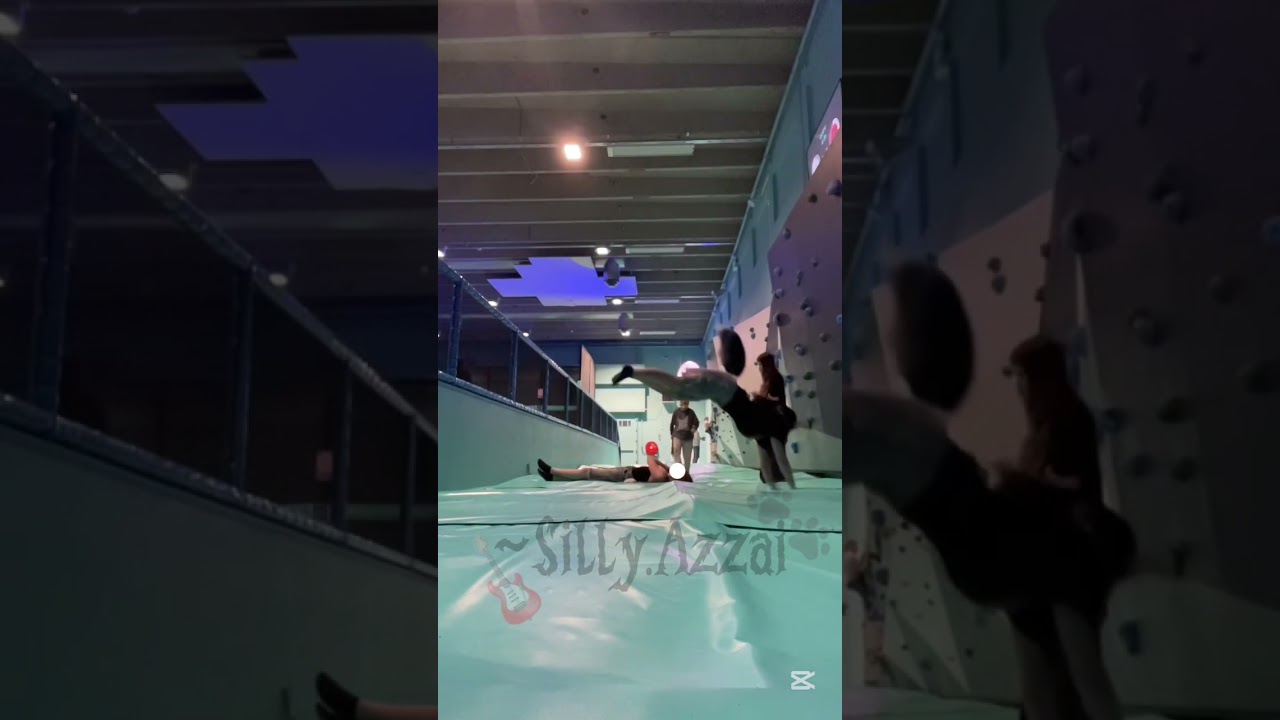 𝕽𝖍𝖎𝖓𝖊𝖘𝖙𝖔𝖓𝖊 𝖊𝖞𝖊𝖘 ~👁🔮💎 #azzaionpaws #therian #quadrobics