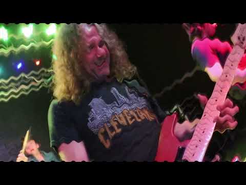 Mike Onesko's Guitar Army - "Fast Lane" (Official Music Video)