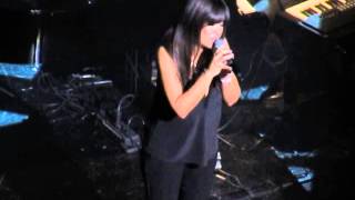 Vanesa Martín (Habla) "No me salves" Teatro Real