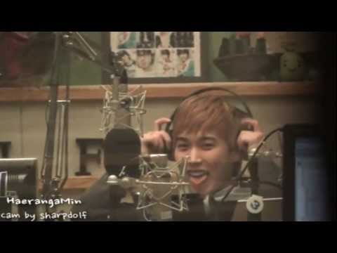 [Fancam] 111205 SUKIRA Sungmin - 슈키라 디제이 축하해요~^^