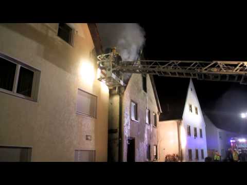 FLAMMEN zerstören WOHNHAUS in DILLINGEN