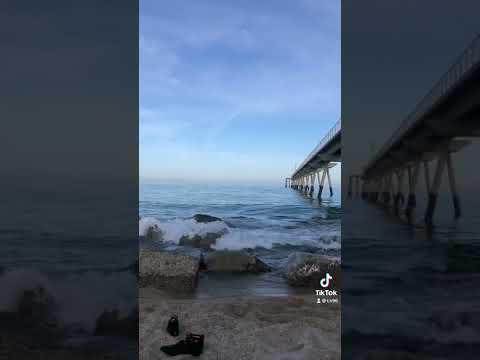 Family time#Barcelona beach walk# platja del cristall#badalunabeach spain