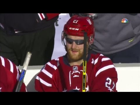 Alzner wears sunglasses during Winter Classic