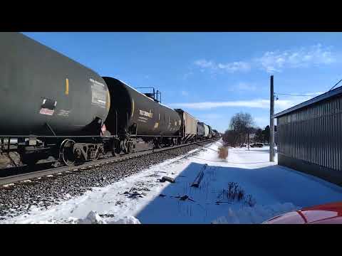 BNSF 5414(GE-C44-9W), CN 2330(GE-ES44DC) & CN 3879(GE-ES44AC Lead a NB Manifest at Theresa Station!