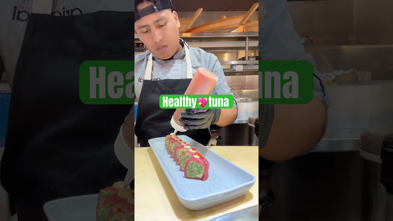 Healthy ￼tuna roll #sushi #sushichef #tuna #🍱 #🍣
