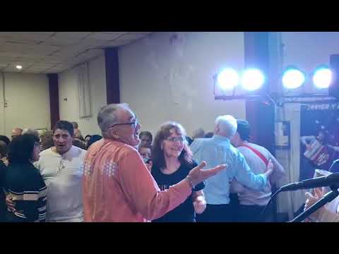 INCREÍBLE cena y baile en LANDETA!! A salón LLENO!!