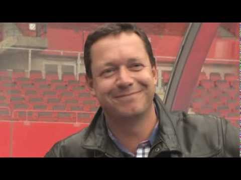 Sechs auf einen Streich! -- SPORT1 trifft Stimmenimitator Alex Kristan