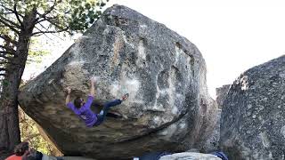 Video thumbnail of Shoot The Moon, V10. Black Mountain