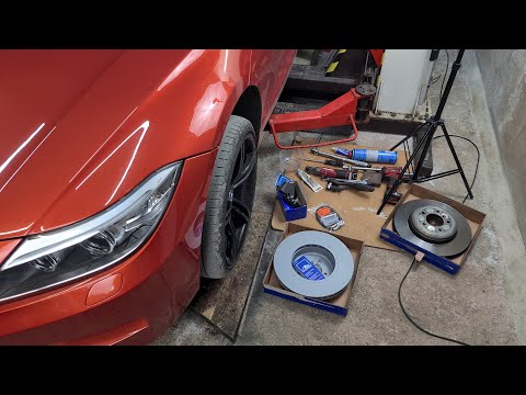 BMW Z4 35is E89 / Front brake Pads & Discs / Sensor Replacement / Reset brake service