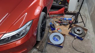 BMW Z4 35is E89 / Front brake Pads & Discs / Sensor Replacement / Reset brake service