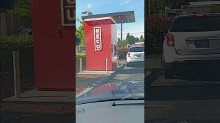 BECU. ATM. QUE TE ROBA DESCARADAMENTE