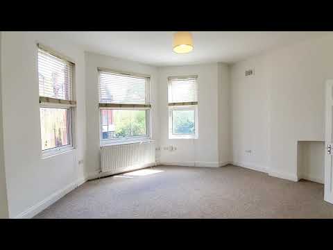 T OLET : Large studio flat close to Willesden Green station and amenities