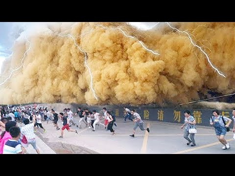 ISSからの夜空の光の写真。